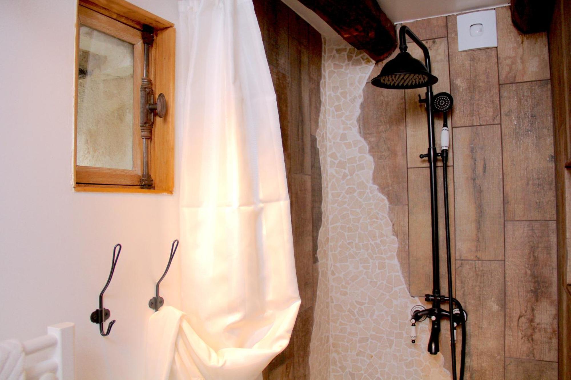 La Belle Ame Bed & Breakfast Saint-Priest-des-Champs Cameră foto