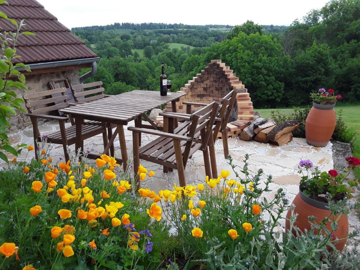 La Belle Ame Bed & Breakfast Saint-Priest-des-Champs Exterior foto