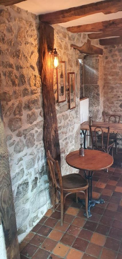 La Belle Ame Bed & Breakfast Saint-Priest-des-Champs Exterior foto